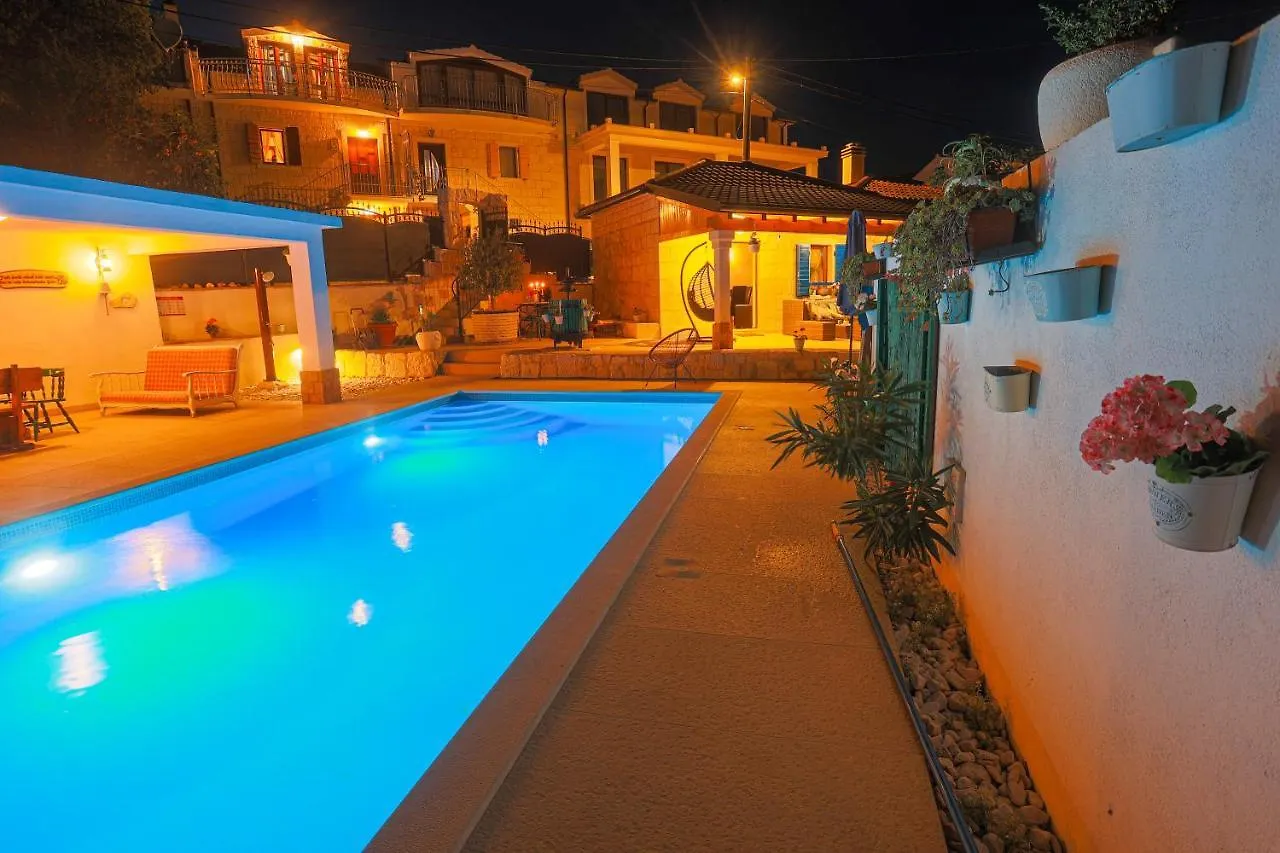 Villa Marela With Heated Swimming Pool Trogir Croatia