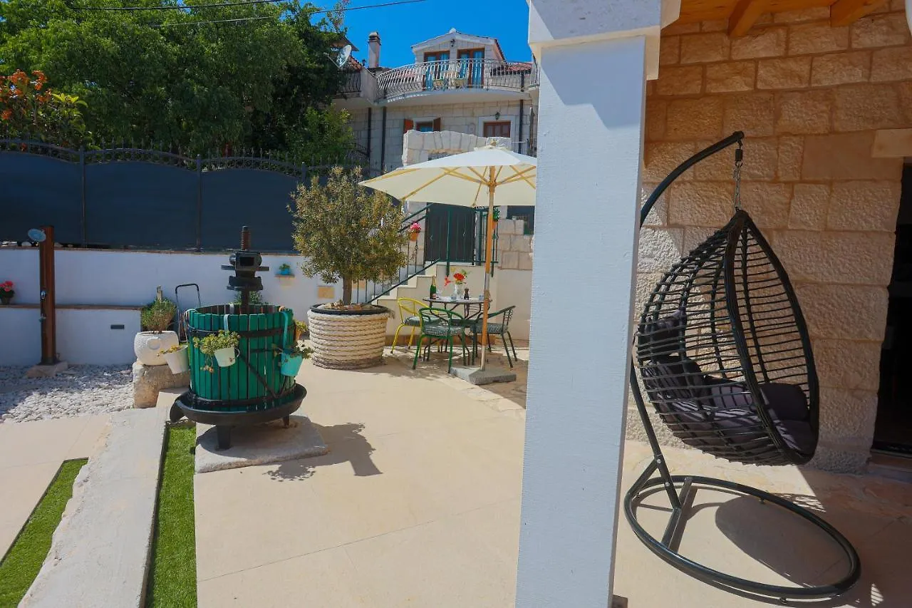 Villa Marela With Heated Swimming Pool Trogir 0*,