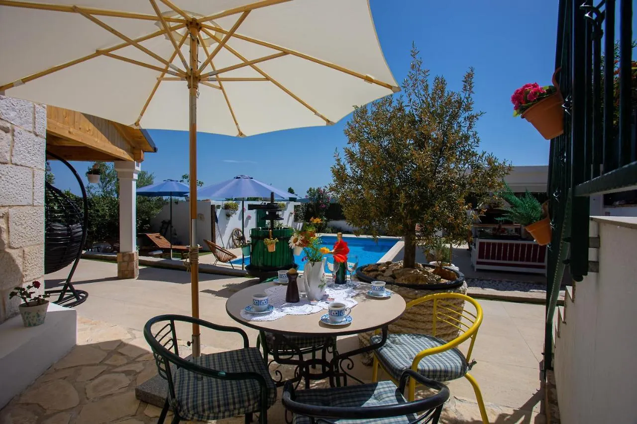 Villa Marela With Heated Swimming Pool Trogir Croatia