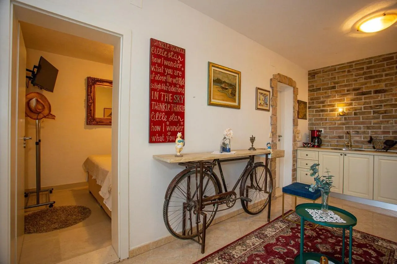 Villa Marela With Heated Swimming Pool Trogir