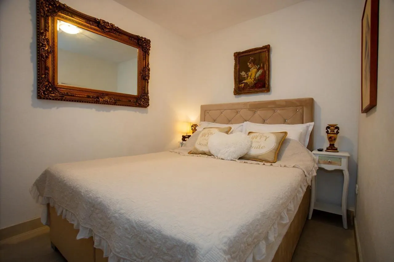 Villa Marela With Heated Swimming Pool Trogir
