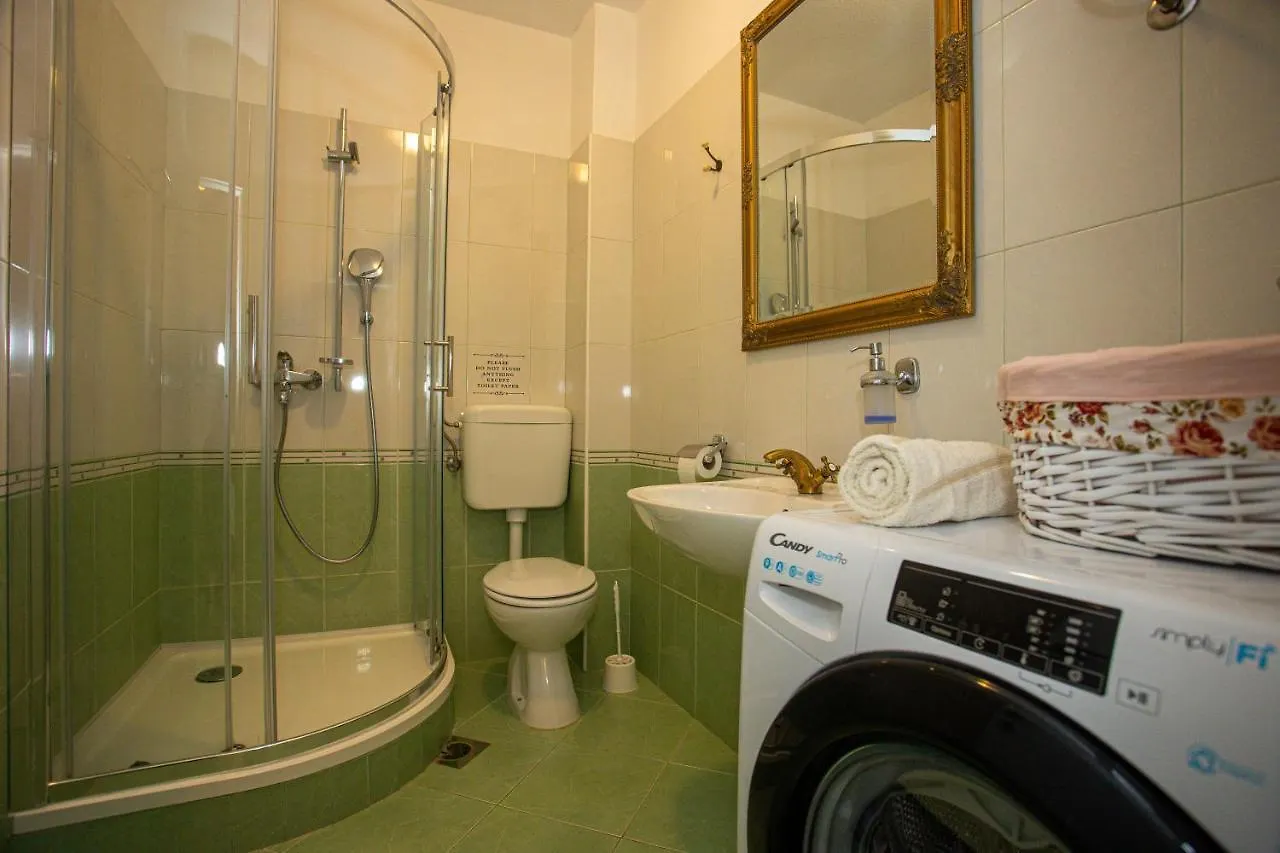 Villa Marela With Heated Swimming Pool Trogir